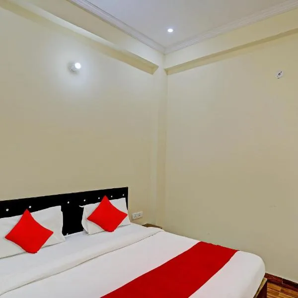 Super OYO Flagship Sunrise Inn, ξενοδοχείο σε Bheta