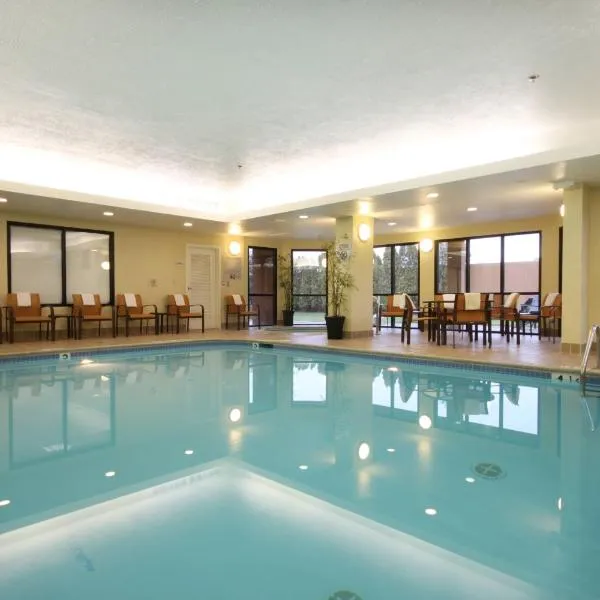 Courtyard by Marriott Flint Grand Blanc, hotel v destinaci Flint