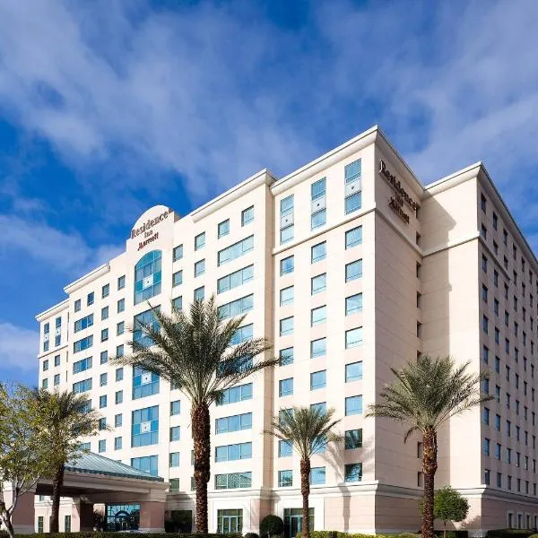 Residence Inn by Marriott Las Vegas Hughes Center, hotel v destinácii Spring Valley