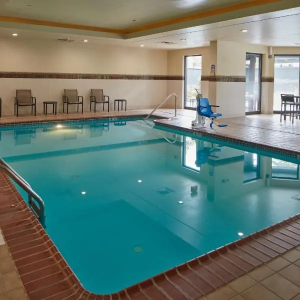 Courtyard Newport News Yorktown, hotel v destinaci Newport News