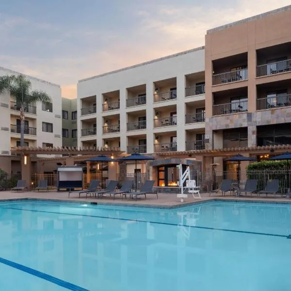 Courtyard San Diego Central - Outdoor Pool, Bar & Restaurant, hotel in San Diego