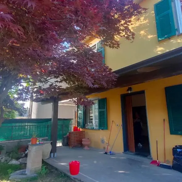 Casa dell'Acero rosso, hotel v destinaci Sarzana