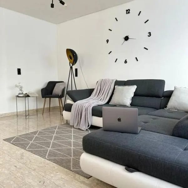 Helle Wohnung, hotel v destinaci Prath