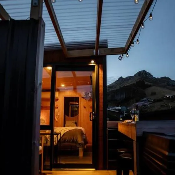 Cass Bay Retreat with Outdoor Bath Christchurch, hotel v destinaci  Lyttelton