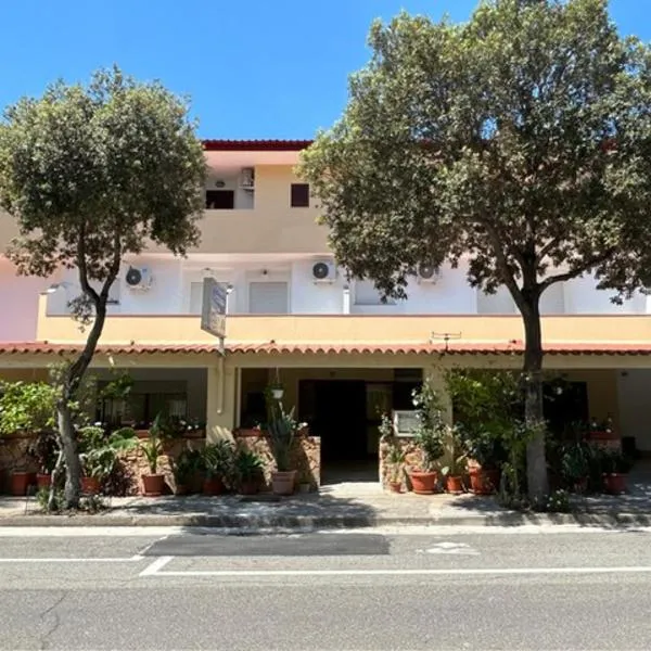 Hotel Quasar, hôtel à Cala Liberotto