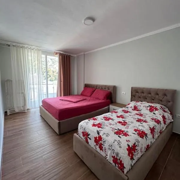 Liza's apartments 4th, hotel in Shëngjin