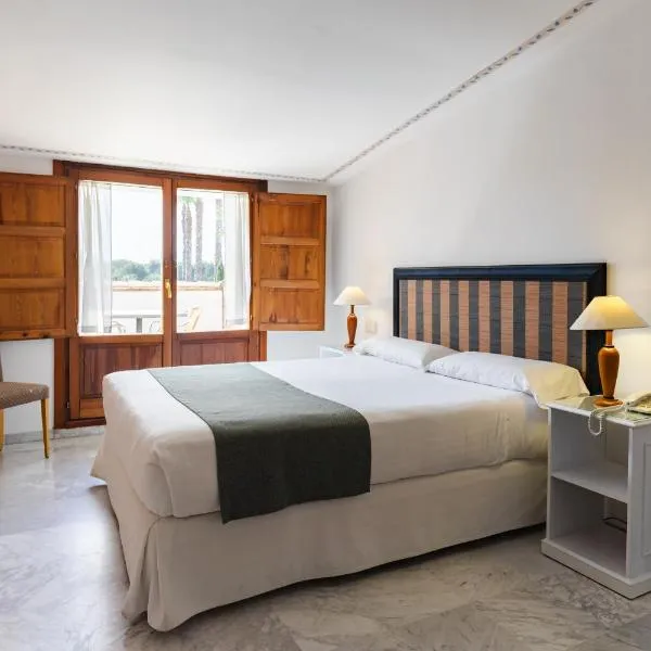 Ad Hoc Parque, hotel Béterában