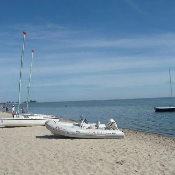 Nadmorski dom przy plaży, khách sạn ở Mechelinki