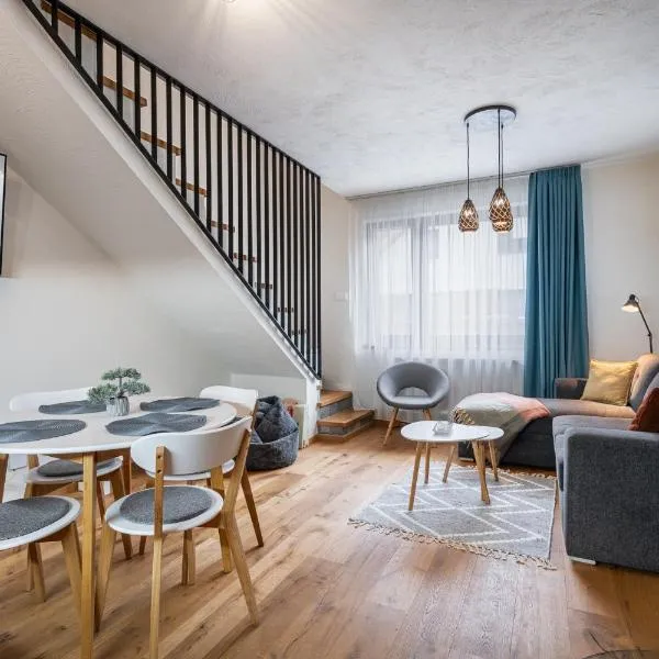 Aparment Klara - 24h Reception - Washer - Fireplace - 2 Floors - Lots of attractions in the area, hotel v destinaci Mýto pod Ďumbierom