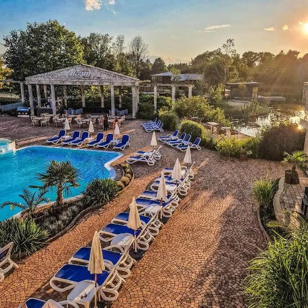 Hotel Azzun Orient SPA&Wellness, hotel v destinácii Kromerowo