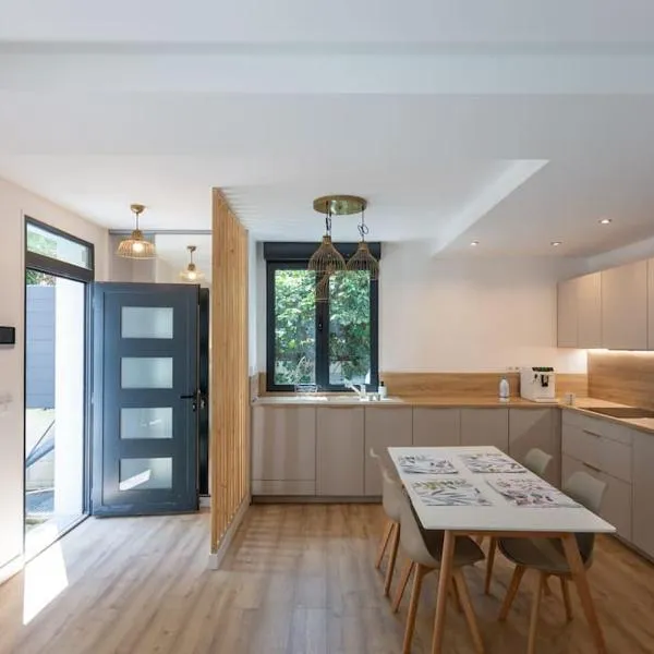 Superbe maison proche de Paris! – hotel w mieście Sceaux