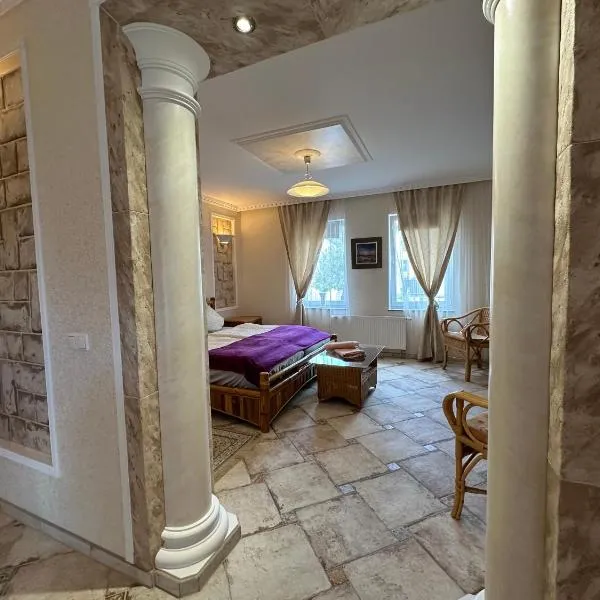 Griechischer Palast, hotel in Rabenau