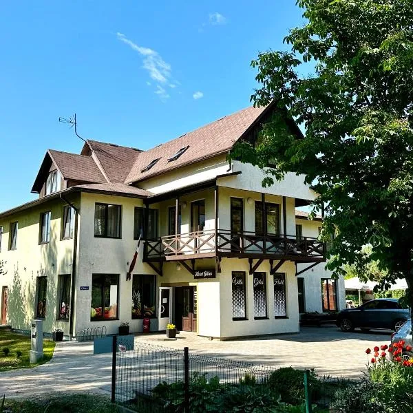 Villa Gāles Hotel, hótel í Saulkrasti