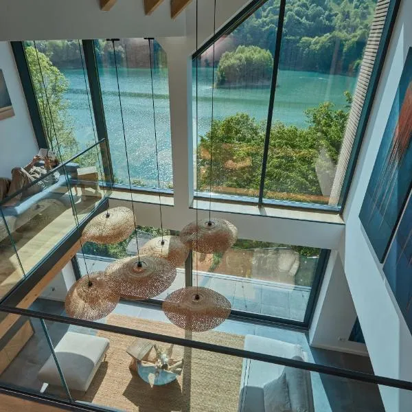 Utopia Lake View, hotel v destinaci Teşila