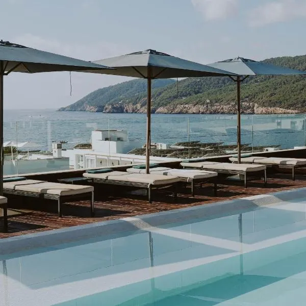 Aguas de Ibiza Grand Luxe Hotel - Small Luxury Hotel of the World，聖埃烏拉利亞的飯店