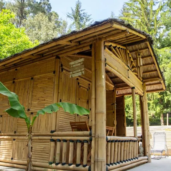 Suite Bambou Bien-être à Bali - Le soleil des Cévennes, hotel in Saint-Jean-du-Gard