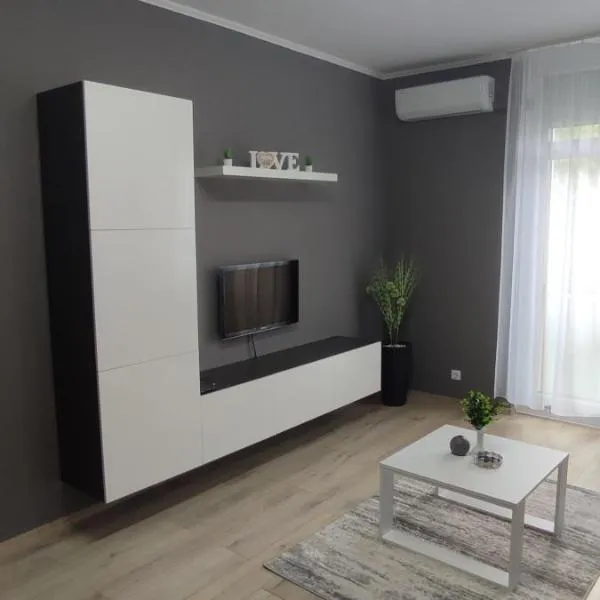 Grey Deluxe Apartman Kaposvár, hotel v destinaci Kaposvár