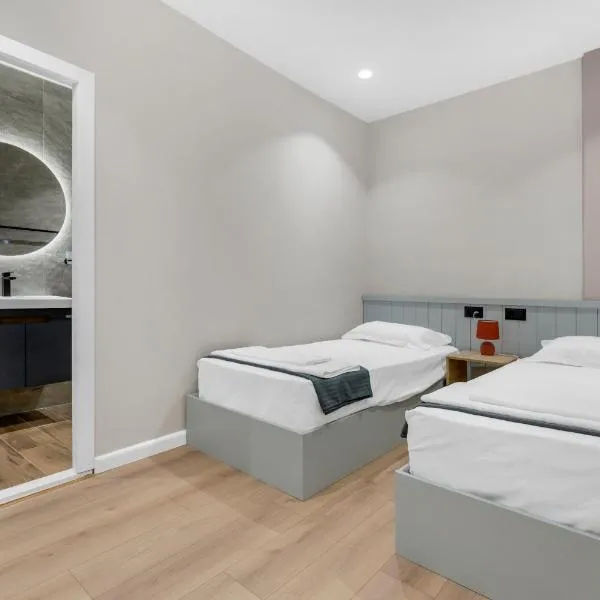 The Nook City Centre En suite, hotel in Berat
