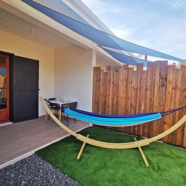 Studio Koton - 3 étoiles - Deshaies centre, khách sạn ở Deshaies