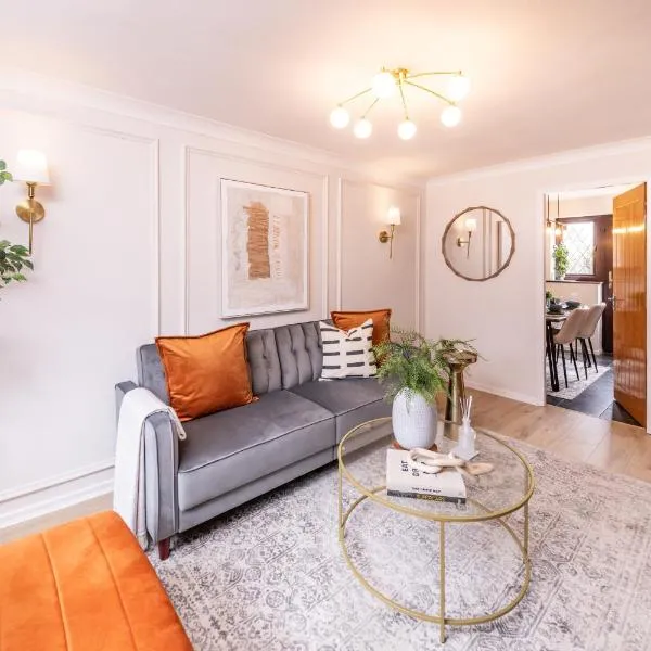 Central Birmingham Luxury House, Sleeps 6 people - 10 mins from Solihull NEC, JLR, BHX Airport, Resorts World, hotel em Birmingham