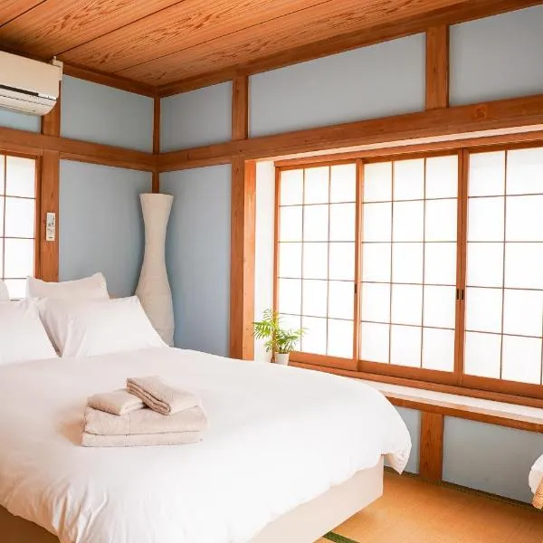 ONJUKU BEACH COTTAGE - private house 1 min walk to beach, hotel in Onjuku