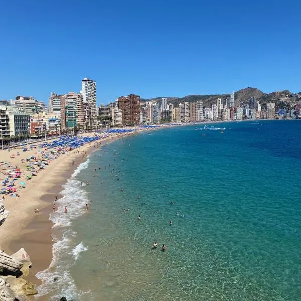 BENI'LOVE en PLAYA VUE MER PANORAMIQUE, hotel a Benidorm