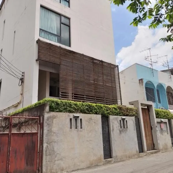 Udee Bangkok Hostel، فندق في بانكوك