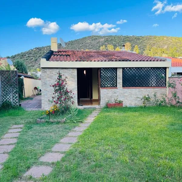Villa Rosa Marì, hotel sa Geremeas