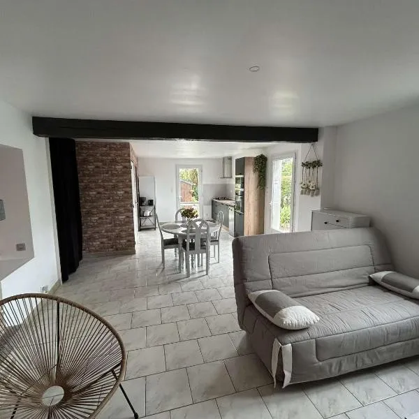 Maison proche des plages du DDay, hotel v destinaci Houesville