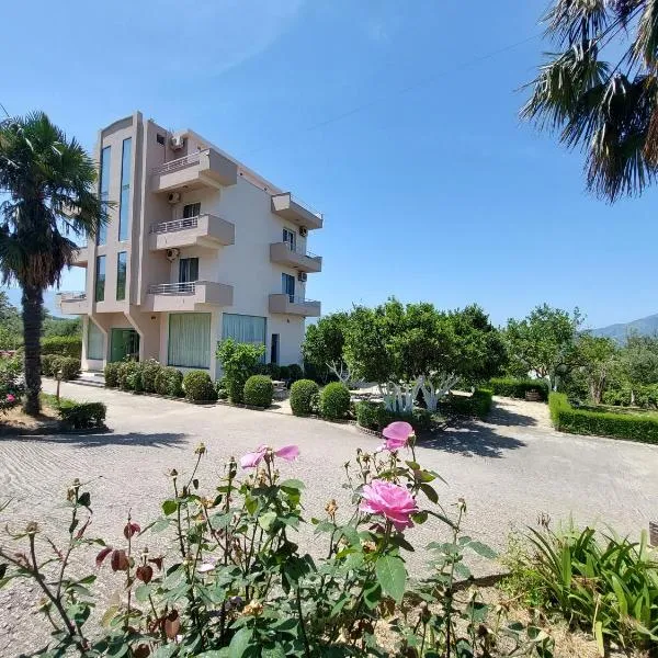 Hotel Dini, hotel v destinaci Vlorë