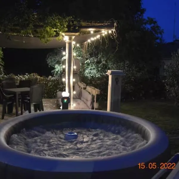 Villa Dacia bed bed and breakfast and Home Restaurant, hotel a Guiglia