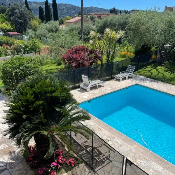 Bas de villa avec accès piscine près de Nice Cannes Monaco, hotel u gradu 'Bonson'