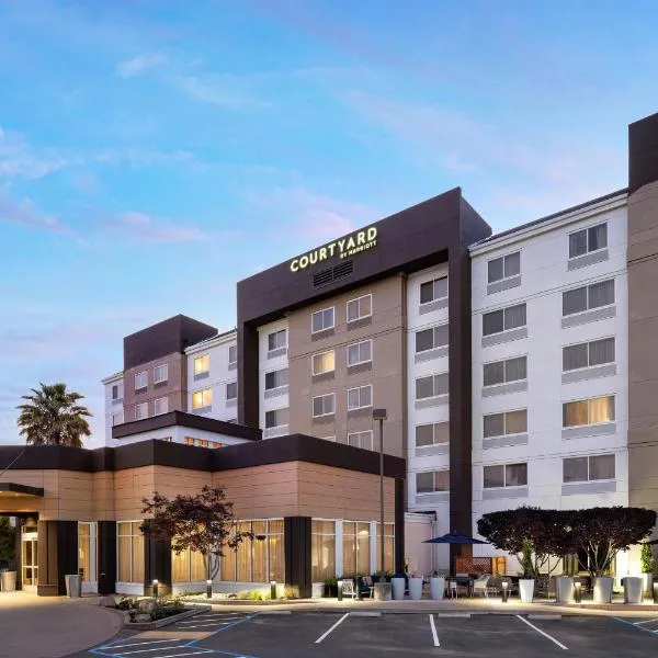 Courtyard San Francisco Airport Burlingame, hotel v destinaci Burlingame