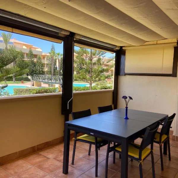 Lupe Villa Romana, hotel en Roquetas de Mar