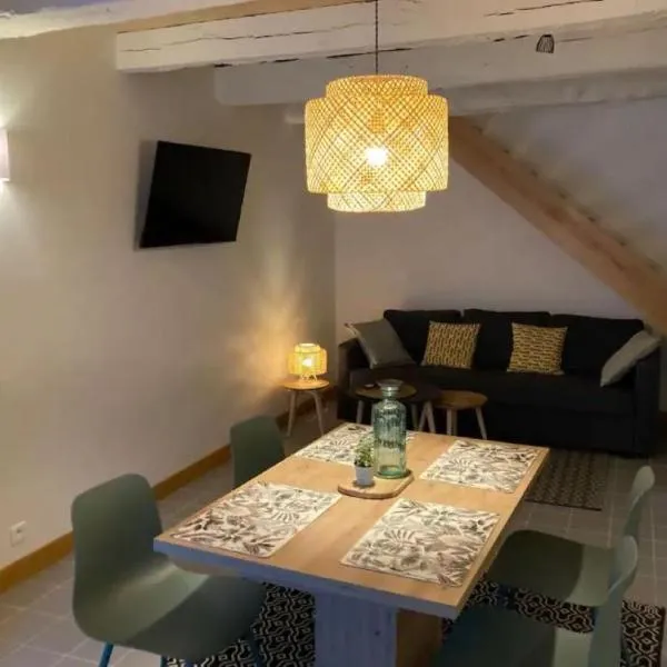 La Maison Emilie: Villeneuve-dʼAveyron şehrinde bir otel