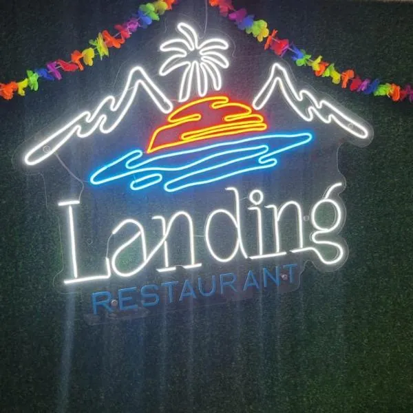 The Landing Hotel And Restaurant, готель у місті Los Ángeles