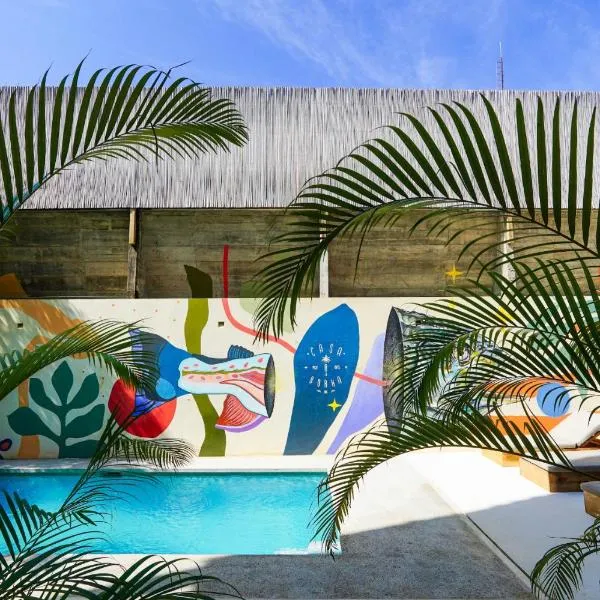 Casa Borka LUXURY FULLY FURNISHED BEACH CONDOS WITH POOL, hotel sa Puerto Escondido