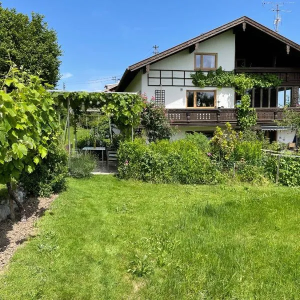 Apartment Am Weinberg، فندق في ريمستينغ