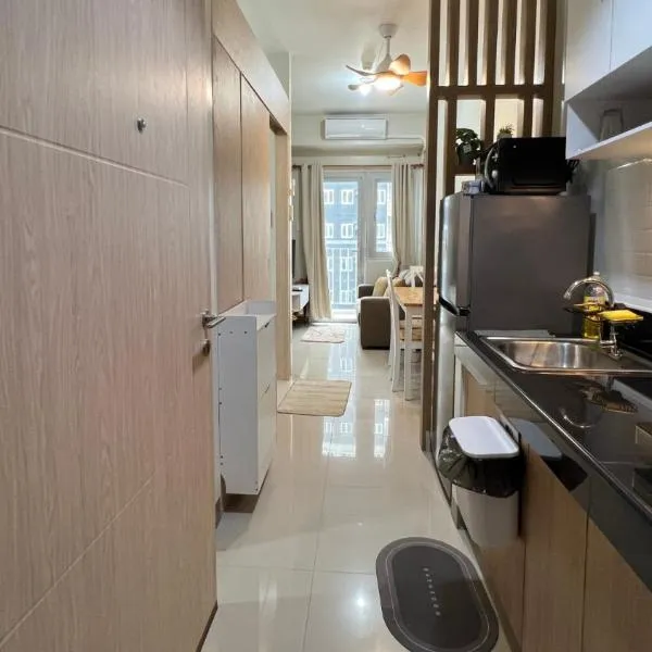 UrbanEase Living at Charm Residences Near Sta Lucia Mall and Robinsons Mall, hotel in Manila