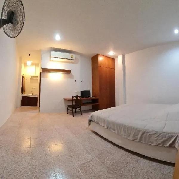 Banchang home village, hotel v destinaci Ban Phayun