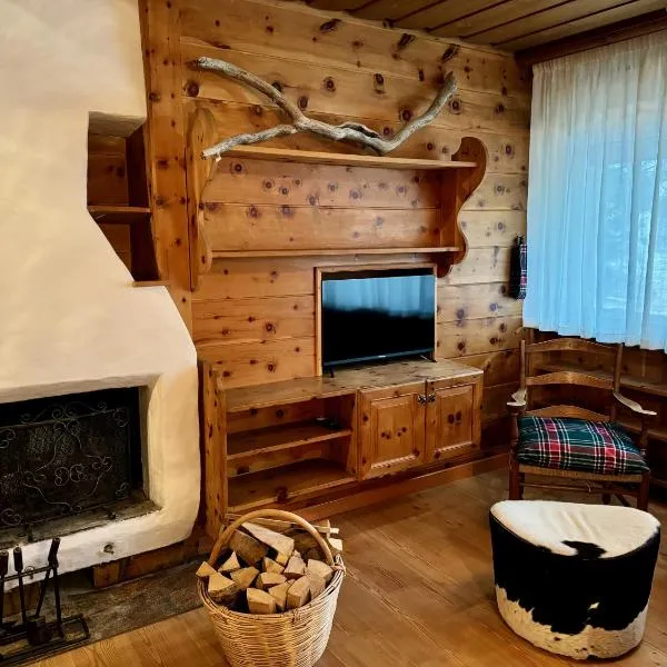 Ca Dolomia, 5 minutes from center and slopes, hotel v destinaci Cortina dʼAmpezzo