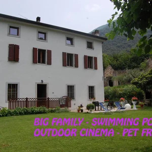 Le3sirene, hotel in Brentino Belluno