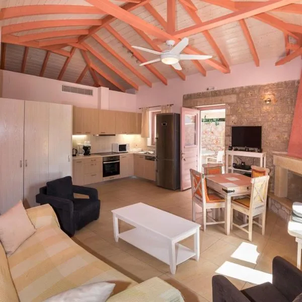 Athena's cottage Stoupa, hotel v destinaci Stoupa