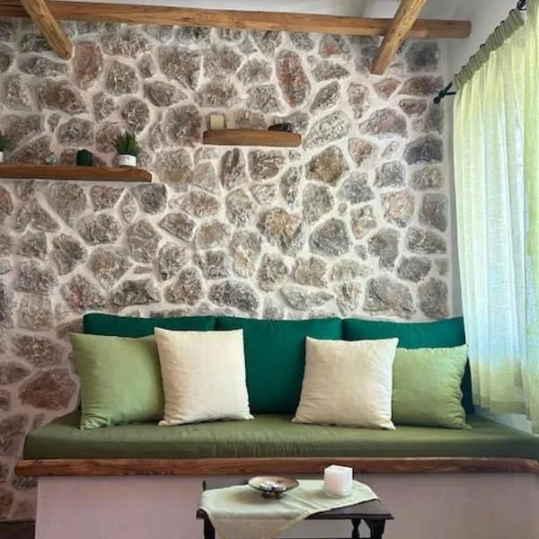 Diporto - The house by the sea, hótel í Khorevtón