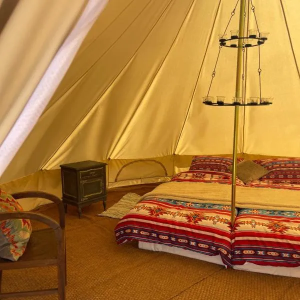 twinspringsglamping, hotel v destinaci Almodôvar