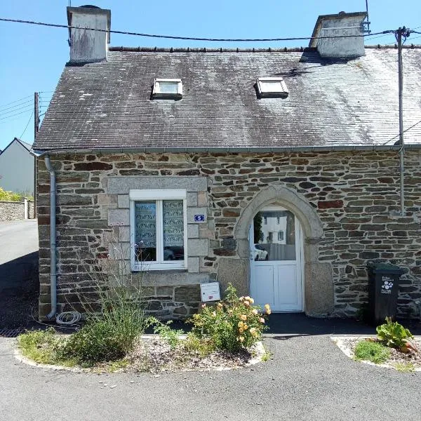 Ti an traõn le petit gîte en cœur de Bretagne, hotel in Carhaix-Plouguer