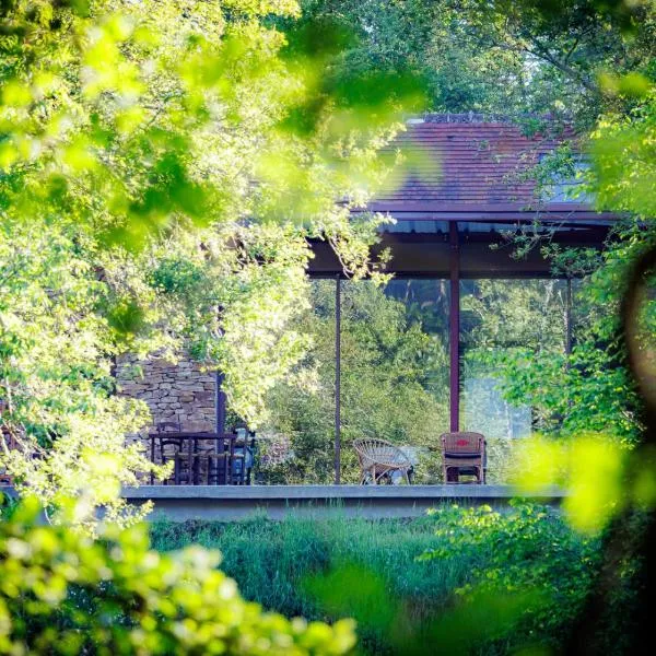 Moulin de Retord, côté étang - Chambres d'hôtes, hotel v destinaci Pérassay