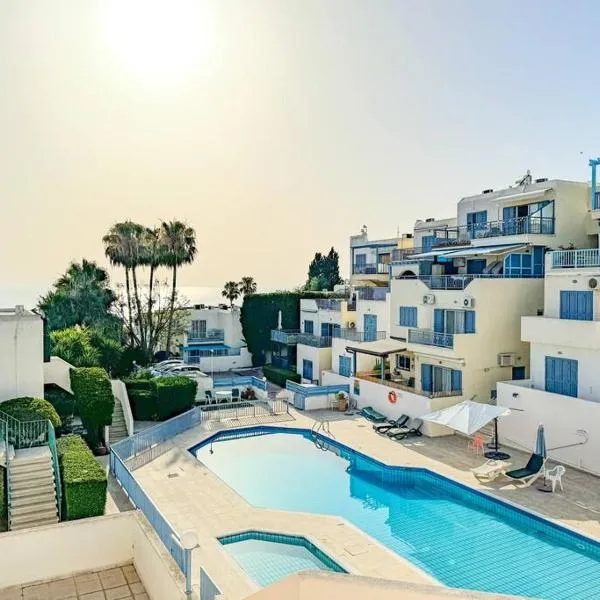 Pelagos Panorama 2B, Seaview, Pool: Klorakas şehrinde bir otel