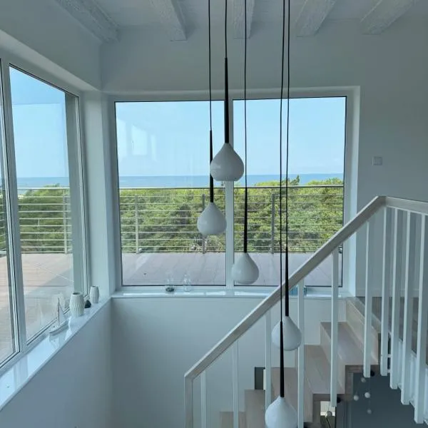 Apartament Zachodzącego Słońca, hotel in Rowy