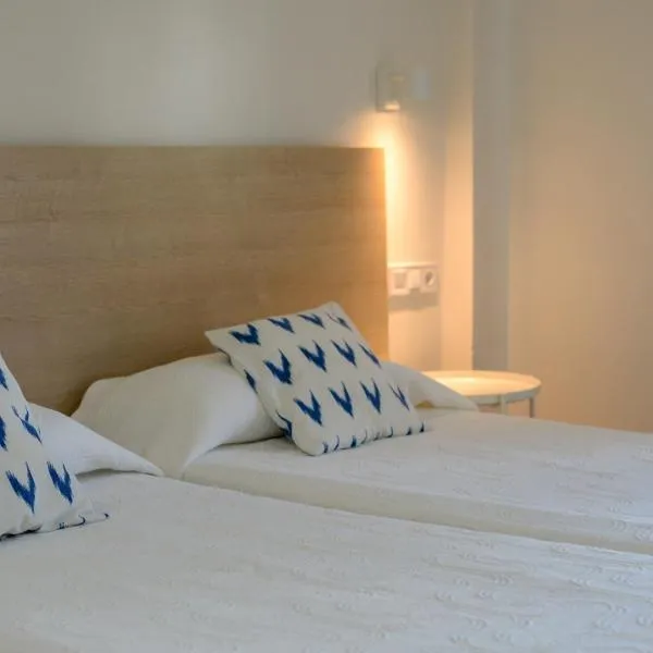 Hostal Jakiton, hotel in Palmanova